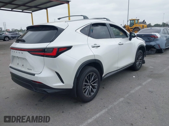 2025 Lexus NX 250 z VIN JTJADCAZ0S2016372, wystawiony jako IAAI lot #42254626 z przebiegiem 7 339 mil mil oraz . Historia ofert i sprzedaży dostępna na DreamBid. Obrazek 4.