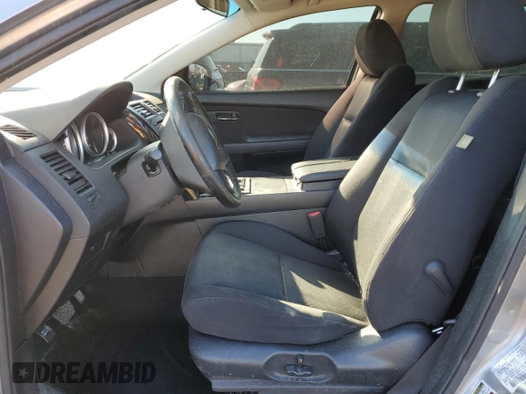 2013 Mazda CX-9 Sport с VIN JM3TB3BV5D0417922, выставлен на аукционе Copart как лот 46659525 с пробегом 155 578 миль миль и Списание • Salvage title. История ставок и продаж доступна на DreamBid. Изображение 7.