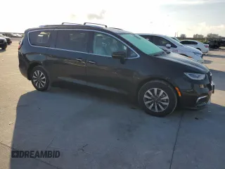 2021 Chrysler Pacifica Hybrid Touring L with VIN 2C4RC1L76MR578340, listed as a Copart auction lot 54748445 with 137,390 mi miles and Salvage title. Bid and sale history available at DreamBid. Image 4.
