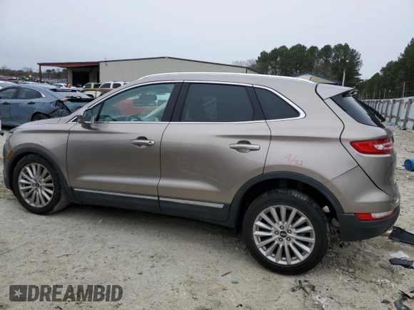 2019 Lincoln MKC Standard z VIN 5LMCJ1C9XKUL26497, wystawiony jako Copart lot #45780825 z przebiegiem 32 216 mil mil oraz Szkoda całkowita • Salvage title. Historia ofert i sprzedaży dostępna na DreamBid. Obrazek 2.