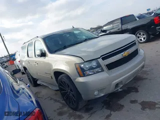2008 Chevrolet Suburban LT w/3LT with VIN 3GNFC16078G113201, listed as a IAAI auction lot 41600115 with 190,383 mi miles. Bid and sale history available at carsss.com. Image 1.