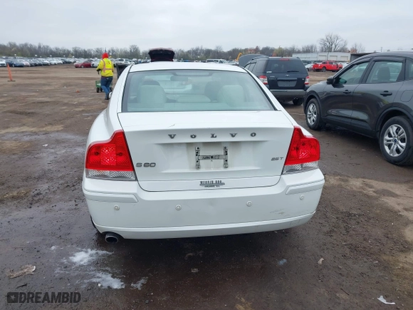 2009 Volvo S60 2.5T with VIN YV1RS592092720882, listed as a IAAI auction lot 42006676 with 143,647 mi miles. Bid and sale history available at carsss.com. Image 17.