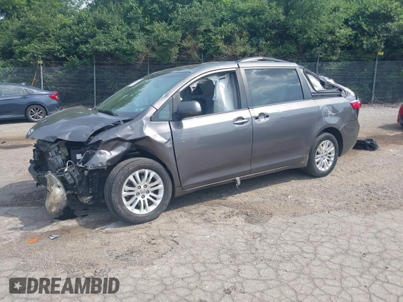 2017 Toyota Sienna XLE Auto Access Seat with VIN 5TDYZ3DC1HS778458, listed as a IAAI auction lot 42561524 with 113,960 mi miles and . Bid and sale history available at DreamBid. Image 18.