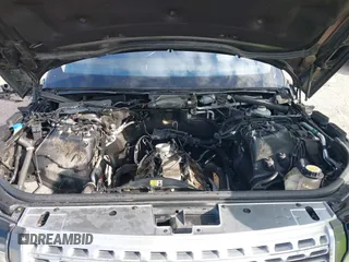 2016 Land Rover Range Rover Supercharged with VIN SALGS3EF0GA262914, listed as a IAAI auction lot 41741473 with 106,853 mi miles. Bid and sale history available at carsss.com. Image 10.