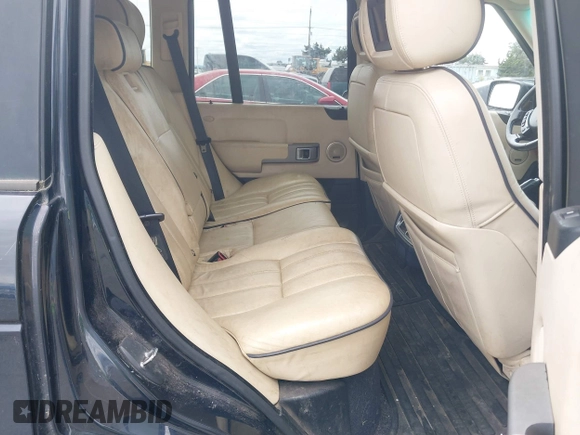2006 Land Rover Range Rover SC with VIN SALMF13456A215549, listed as a IAAI auction lot 42301031 with 311,511 mi miles and . Bid and sale history available at DreamBid. Image 8.