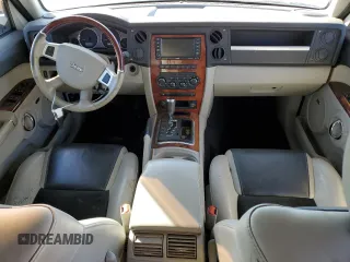 2008 Jeep Commander Overland z VIN 1J8HH68228C111530, wystawiony jako Copart lot #78207844 z przebiegiem 178 069 mil mil oraz Szkoda całkowita • Salvage title. Historia ofert i sprzedaży dostępna na DreamBid. Obrazek 8.