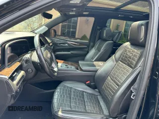 2021 Cadillac Escalade ESV 4WD Premium Luxury Platinum z VIN 1GYS4MKL8MR367932, wystawiony jako Copart lot #60240855 z przebiegiem 182 308 mil mil oraz Czysty tytuł • Clean title. Historia ofert i sprzedaży dostępna na DreamBid. Obrazek 11.