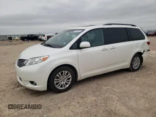 2017 Toyota Sienna XLE Auto Access Seat with VIN 5TDYZ3DC1HS898650, listed as a Copart auction lot 55153815 with 112,393 mi miles and Salvage title. Bid and sale history available at DreamBid. Image 1.
