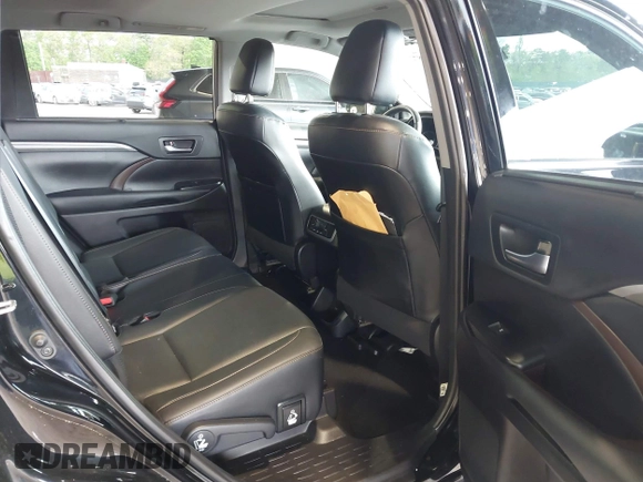 2019 Toyota Highlander Limited z VIN 5TDDZRFH1KS944074, wystawiony jako IAAI lot #42187375 z przebiegiem 118 030 mil mil oraz . Historia ofert i sprzedaży dostępna na DreamBid. Obrazek 8.