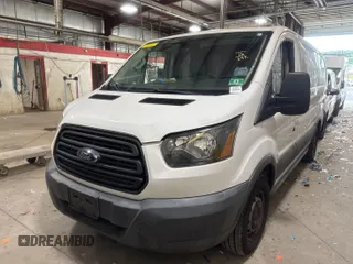 2016 Ford Transit Cargo z VIN 1FTYE1YM3GKB15532, wystawiony jako IAAI lot #42788480 z przebiegiem 64 600 mil mil oraz . Historia ofert i sprzedaży dostępna na DreamBid. Obrazek 16.