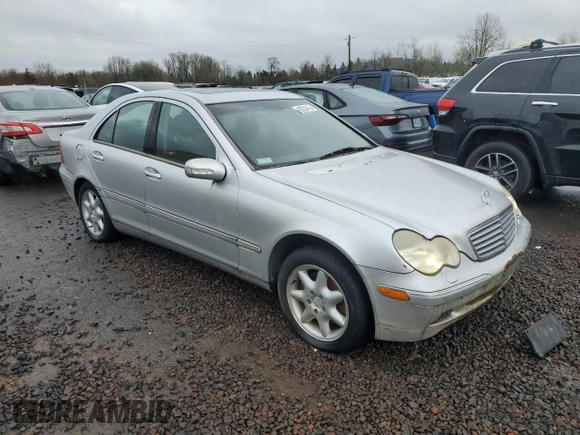 2001 Mercedes-Benz C 320 with VIN WDBRF64J01F089691, listed as a Copart auction lot 60071575 with 152,846 mi miles and Salvage title. Bid and sale history available at DreamBid. Image 4.