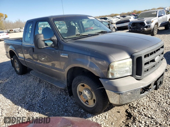 2005 Ford F-250 XL with VIN 1FTNX20575EC72208, listed as a Copart auction lot 80670874 with 215,484 mi miles and Salvage title. Bid and sale history available at DreamBid. Image 4.