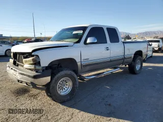 2002 Chevrolet Silverado 1500 LS with VIN 2GCEC19VX21147001, listed as a Copart auction lot 47316455 with 209,121 mi miles and Salvage Title. Bid and sale history available at DreamBid. Image 1.