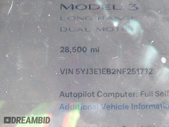 2022 Tesla Model 3 Long Range z VIN 5YJ3E1EB2NF251772, wystawiony jako IAAI lot #41773684 z przebiegiem 28 500 mil mil oraz . Historia ofert i sprzedaży dostępna na DreamBid. Obrazek 7.