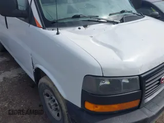2021 GMC Savana Cargo Van with VIN 1GTW7AFP1M1307600, listed as a IAAI auction lot 41471643 with 63,565 mi miles. Bid and sale history available at carsss.com. Image 17.
