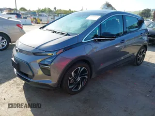 2023 Chevrolet Bolt EV 2LT z VIN 1G1FX6S05P4201698, wystawiony jako IAAI lot #41999199 z przebiegiem 5293 mil mil oraz . Historia ofert i sprzedaży dostępna na DreamBid. Obrazek 2.