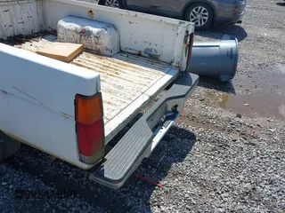 1995 Nissan Frontier XE with VIN 1N6SD16S9SC381048, listed as a IAAI auction lot 42365010 with 138,553 mi miles and . Bid and sale history available at DreamBid. Image 6.