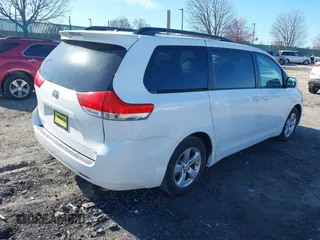 2014 Toyota Sienna LE AAS with VIN 5TDKK3DC6ES489789, listed as a IAAI auction lot 41899933 with 81,090 mi miles and . Bid and sale history available at DreamBid. Image 4.