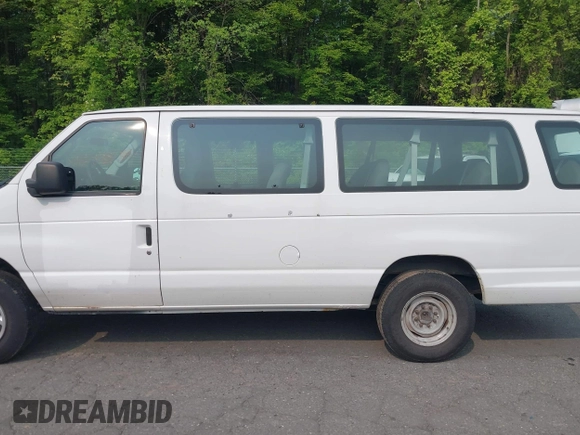 2013 Ford Econoline Passenger XL with VIN 1FBSS3BL8DDA76905, listed as a IAAI auction lot 42338386 with 170,674 mi miles and . Bid and sale history available at DreamBid. Image 15.