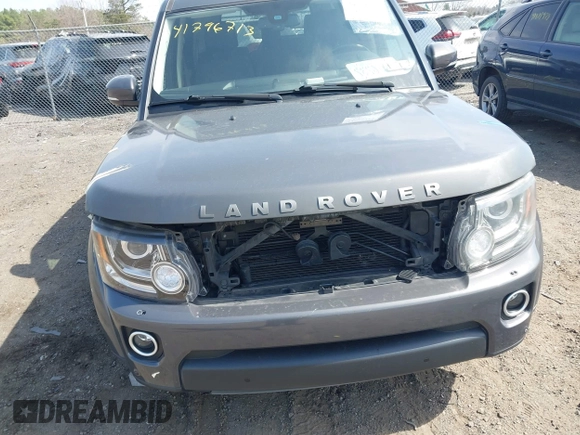 2016 Land Rover LR4 HSE z VIN SALAG2V62GA826113, wystawiony jako IAAI lot #41796713 z przebiegiem Nie podano mil oraz . Historia ofert i sprzedaży dostępna na DreamBid. Obrazek 6.