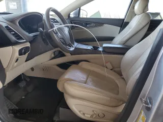 2016 Lincoln MKX Reserve z VIN 2LMTJ6LP3GBL61852, wystawiony jako Copart lot #47401795 z przebiegiem Nie podano mil oraz Szkoda całkowita • Salvage title. Historia ofert i sprzedaży dostępna na DreamBid. Obrazek 7.