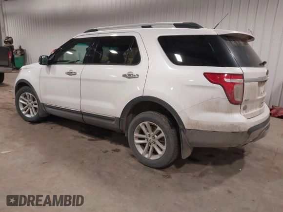 2015 Ford Explorer XLT with VIN 1FM5K8D81FGA19621, listed as a IAAI auction lot 41185389 with 90,766 mi miles and . Bid and sale history available at carsss.com. Image 3.
