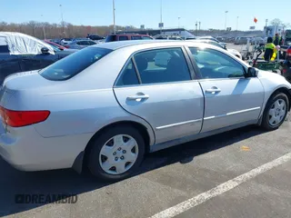 2005 Honda Accord LX z VIN 1HGCM66325A040041, wystawiony jako IAAI lot #41997495 z przebiegiem 177 632 mil mil oraz . Historia ofert i sprzedaży dostępna na DreamBid. Obrazek 12.