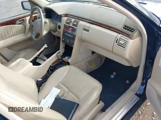 1999 Mercedes-Benz E-Class with VIN WDBJF65H1XA817789, listed as a IAAI auction lot 41818511 with 999,999 mi miles. Bid and sale history available at carsss.com. Image 5.