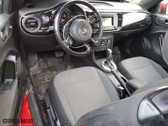2019 Volkswagen Beetle S with VIN 3VWFD7AT3KM708711, listed as a Copart auction lot 82218764 with 98,387 mi miles and Salvage Title. Bid and sale history available at carsss.com. Image 8.