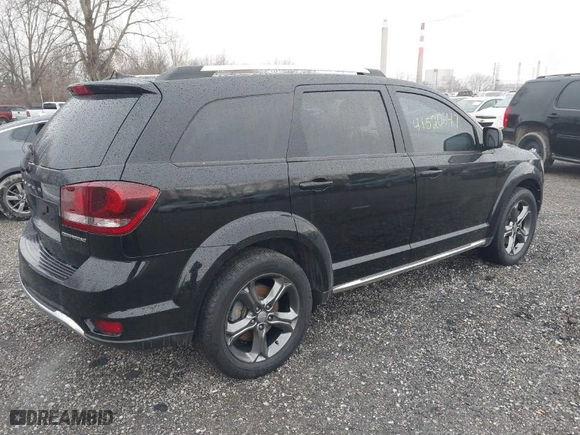 2015 Dodge Journey Crossroad with VIN 3C4PDCGB8FT633014, listed as a IAAI auction lot 41520647 with 226,384 mi miles. Bid and sale history available at carsss.com. Image 4.