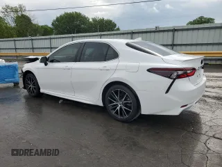 2022 Toyota Camry SE with VIN 4T1G11AK7NU682646, listed as a Copart auction lot 54264955 with 65,835 mi miles and Salvage Title. Bid and sale history available at carsss.com. Image 2.