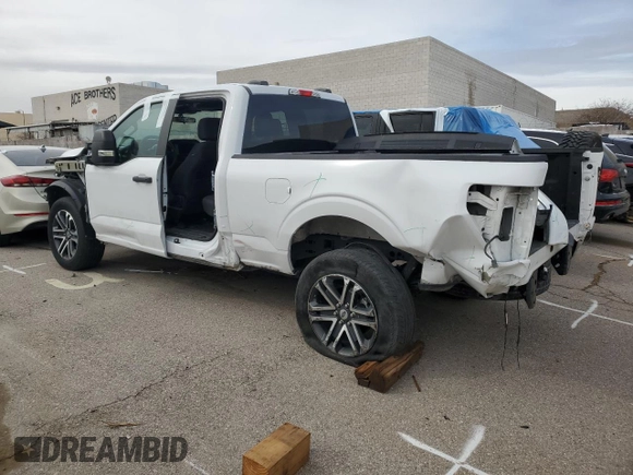 2022 Ford F-150 XL z VIN 1FTEX1EP0NKF28078, wystawiony jako Copart lot #45392995 z przebiegiem 60 686 mil mil oraz Szkoda całkowita • Salvage title. Historia ofert i sprzedaży dostępna na DreamBid. Obrazek 2.