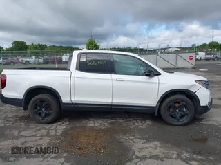 2023 Honda Ridgeline Black Edition with VIN 5FPYK3F88PB018969, listed as a IAAI auction lot 42264424 with 19,193 mi miles and . Bid and sale history available at DreamBid. Image 13.