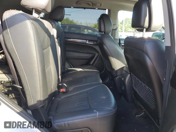 2014 Kia Sorento SX z VIN 5XYKWDA77EG522815, wystawiony jako Copart lot #56061415 z przebiegiem Nie podano mil oraz Czysty tytuł • Clean title. Historia ofert i sprzedaży dostępna na DreamBid. Obrazek 11.