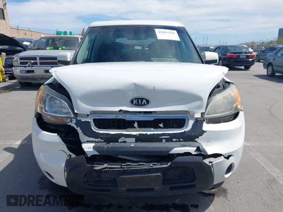 2010 Kia Soul + with VIN KNDJT2A21A7128666, listed as a IAAI auction lot 42019160 with 113,198 mi miles. Bid and sale history available at carsss.com. Image 12.
