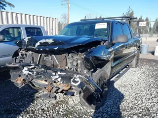 2006 Chevrolet Silverado 1500 LT1 with VIN 2GCEK13T061106215, listed as a IAAI auction lot 41434766 with 154,862 mi miles. Bid and sale history available at carsss.com. Image 17.