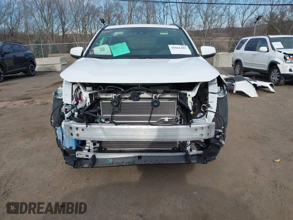 2023 Toyota RAV4 SE with VIN JTMAB3FV9PD150565, listed as a IAAI auction lot 41661415 with 13,996 mi miles and . Bid and sale history available at DreamBid. Image 6.