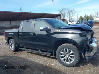 2021 Chevrolet Silverado 1500 LT with VIN 1GCUYDED0MZ253365, listed as a IAAI auction lot 41824906 with 1 mi miles. Bid and sale history available at carsss.com. Image 12.
