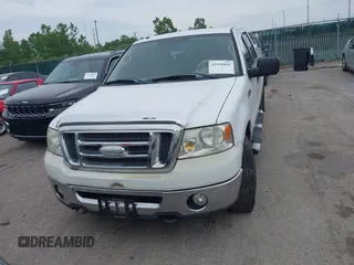 2008 Ford F-150 XLT z VIN 1FTPW14V88FA53479, wystawiony jako IAAI lot #42544841 z przebiegiem 137 829 mil mil oraz . Historia ofert i sprzedaży dostępna na DreamBid. Obrazek 12.