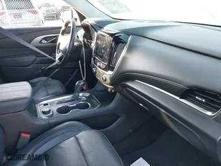 2019 Chevrolet Traverse LT Leather with VIN 1GNERHKW9KJ202609, listed as a IAAI auction lot 41461182 with 62,436 mi miles. Bid and sale history available at carsss.com. Image 5.