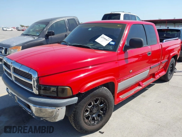 1999 Dodge 1500 z VIN 1B7HC13Z3XJ522717, wystawiony jako IAAI lot #41990467 z przebiegiem 146 472 mil mil oraz . Historia ofert i sprzedaży dostępna na DreamBid. Obrazek 2.