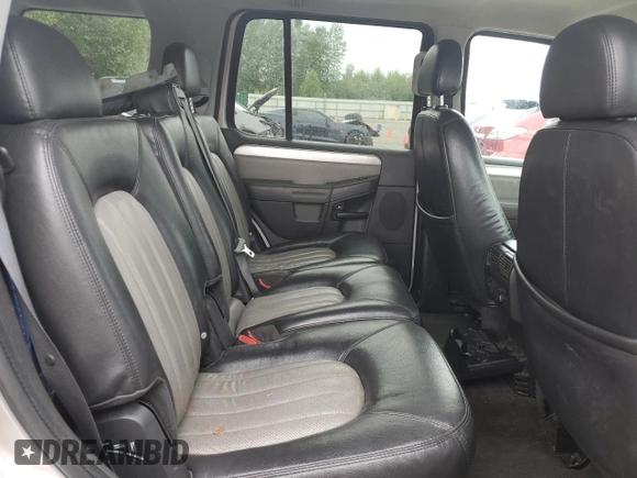 2004 Mercury Mountaineer Convenience z VIN 4M2ZU86W74ZJ27510, wystawiony jako Copart lot #62670205 z przebiegiem 108 285 mil mil oraz Szkoda całkowita • Salvage title. Historia ofert i sprzedaży dostępna na DreamBid. Obrazek 11.