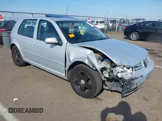 2000 Volkswagen Golf z VIN WVWGC21JXYW648561, wystawiony jako IAAI lot #41644369 z przebiegiem 178 764 mil mil oraz . Historia ofert i sprzedaży dostępna na DreamBid. Obrazek 1.