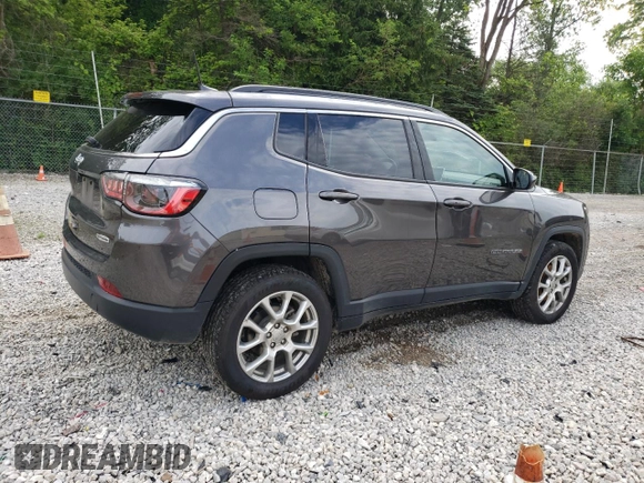 2022 Jeep Compass Latitude Lux with VIN 3C4NJDFB1NT191778, listed as a Copart auction lot 61020475 with 150,559 mi miles and Salvage title. Bid and sale history available at DreamBid. Image 3.