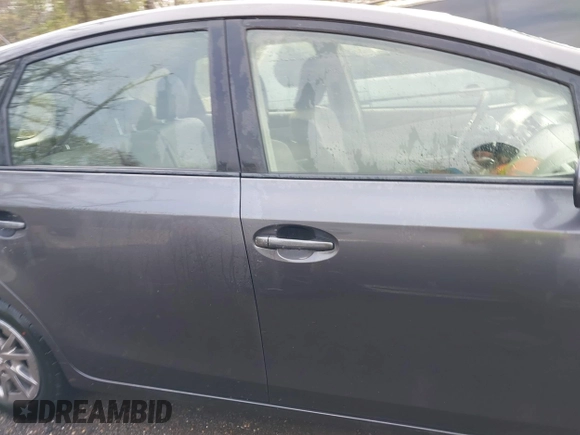 2015 Toyota Prius Two with VIN JTDZN3EU8FJ022093, listed as a IAAI auction lot 41993308 with 114,648 mi miles and . Bid and sale history available at DreamBid. Image 14.