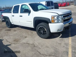 2011 Chevrolet Silverado 1500 LT with VIN 3GCPKSE37BG376443, listed as a IAAI auction lot 41972500 with 160,391 mi miles. Bid and sale history available at carsss.com. Image 1.