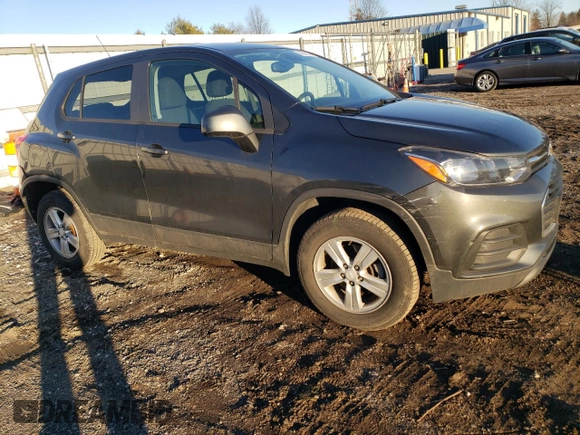 2020 Chevrolet Trax LS with VIN 3GNCJNSBXLL156065, listed as a Copart auction lot 43982225 with 70,108 mi miles and Salvage Title. Bid and sale history available at carsss.com. Image 4.