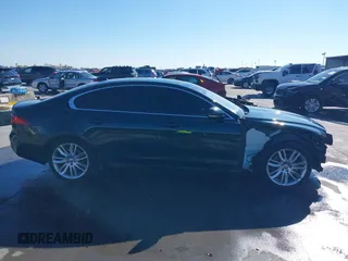 2017 Jaguar XF 35t Prestige with VIN SAJBE4BV0HCY47218, listed as a IAAI auction lot 41040063 with 100,823 mi miles. Bid and sale history available at carsss.com. Image 14.