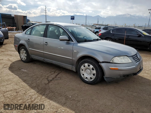 2004 Volkswagen Passat GL z VIN WVWMD63B14E114877, wystawiony jako Copart lot #45497355 z przebiegiem 161 554 mil mil oraz Szkoda całkowita • Salvage title. Historia ofert i sprzedaży dostępna na DreamBid. Obrazek 4.