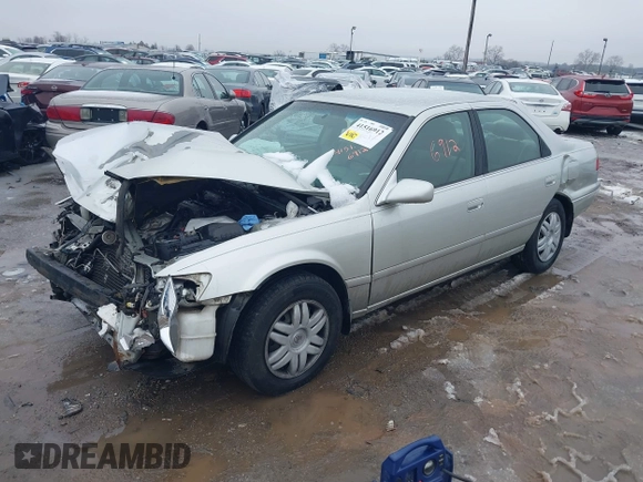 2001 Toyota Camry CE with VIN JT2BG22KX10540738, listed as a IAAI auction lot 41516912 with 116,733 mi miles. Bid and sale history available at carsss.com. Image 2.